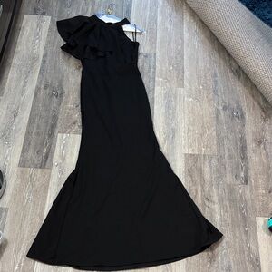 Lulus Chic Black One-Shoulder Detail Floor- Length Dress
